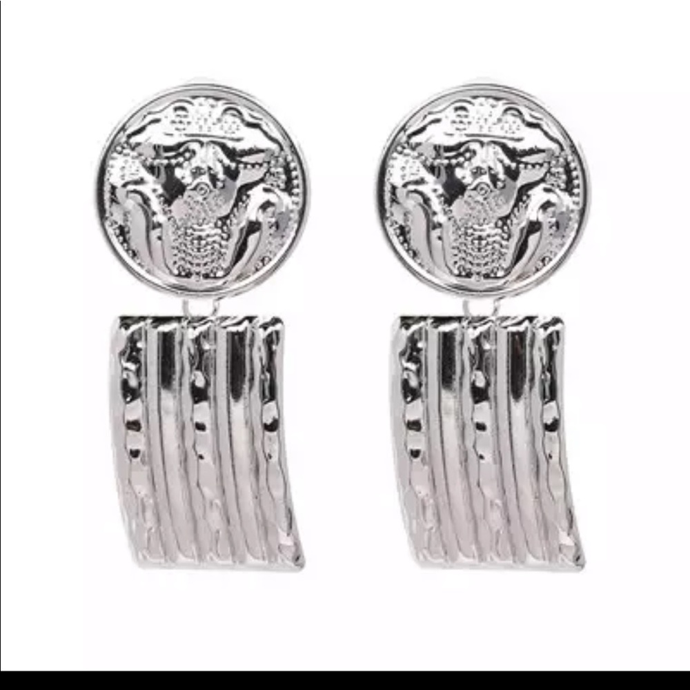 NWOT EARRINGS - Picture 2 of 2